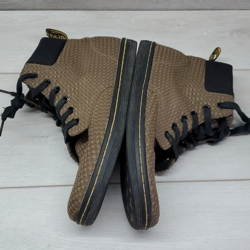 Dr.Martens Womens Maelly WC High Top Sneakers Shoes sz 9